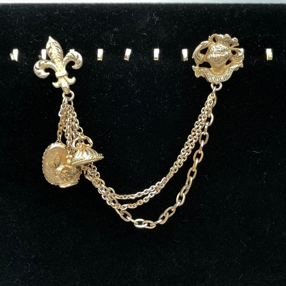 Unbranded Matte Goldtone Napoleon French Sweater Brooch Set